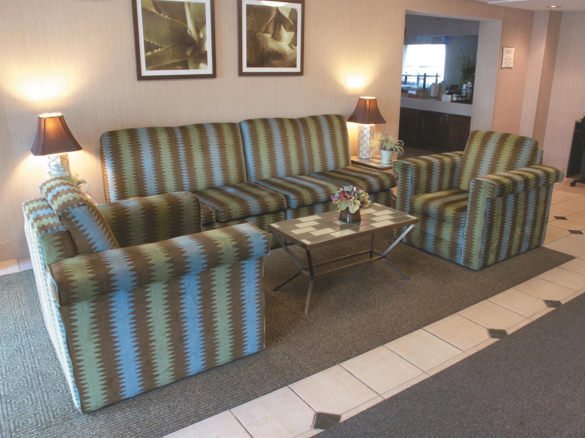 La Quinta By Wyndham Salem Nh Hotel Exterior photo